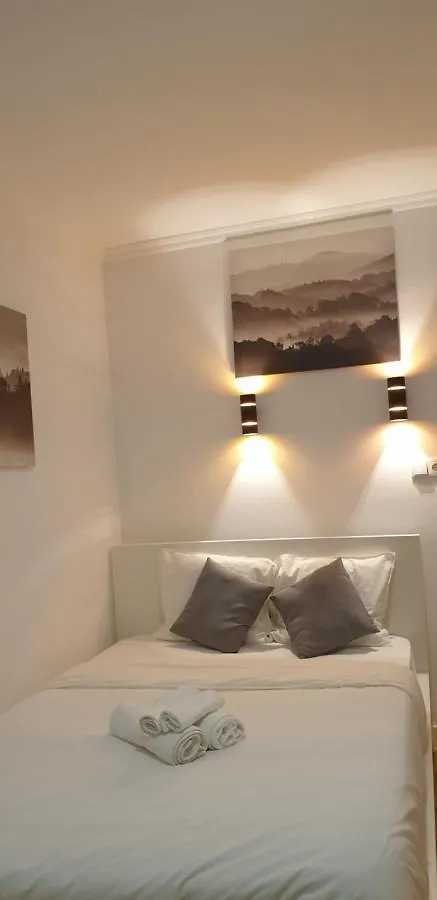 Apartamento Antonio Pedro Lisbona 0*,