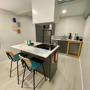 Apartment Canarios Cardal - Ll, Lisbon